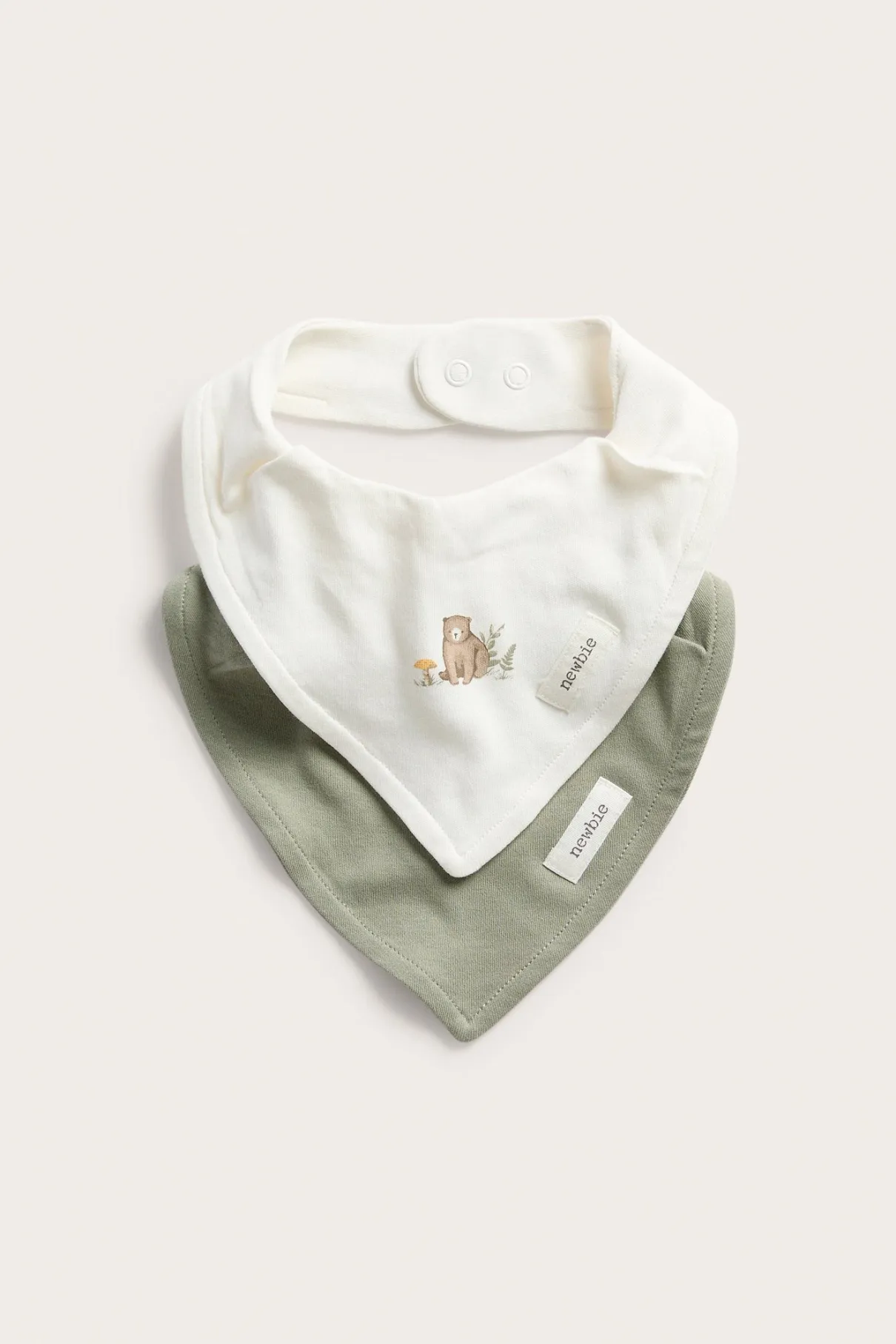 Baby bear-themed bibs (2-pack)