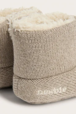 Baby brown booties with bears