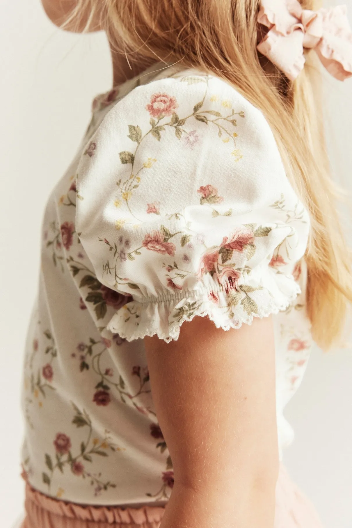 Baby & kids white floral puff‑sleeve top