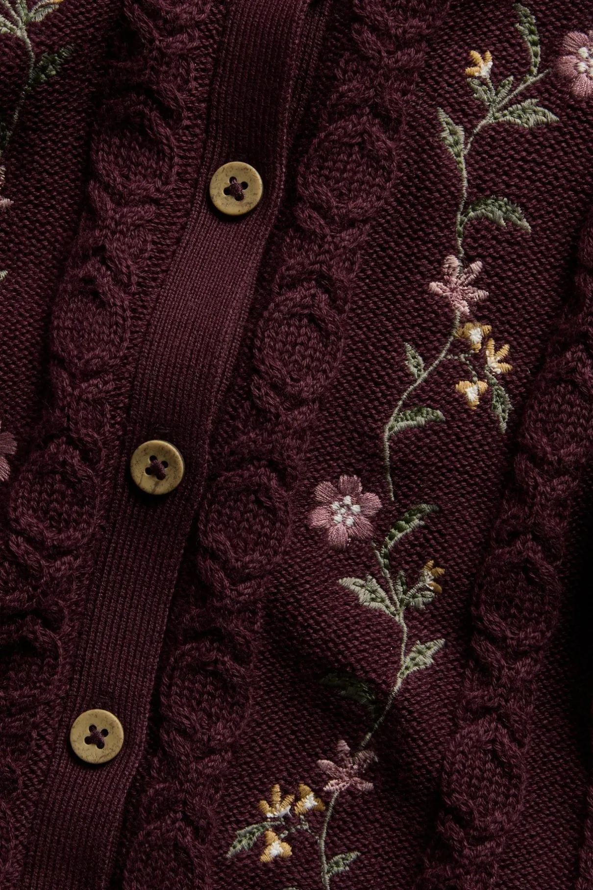 Baby knitted cardigan with embroidery