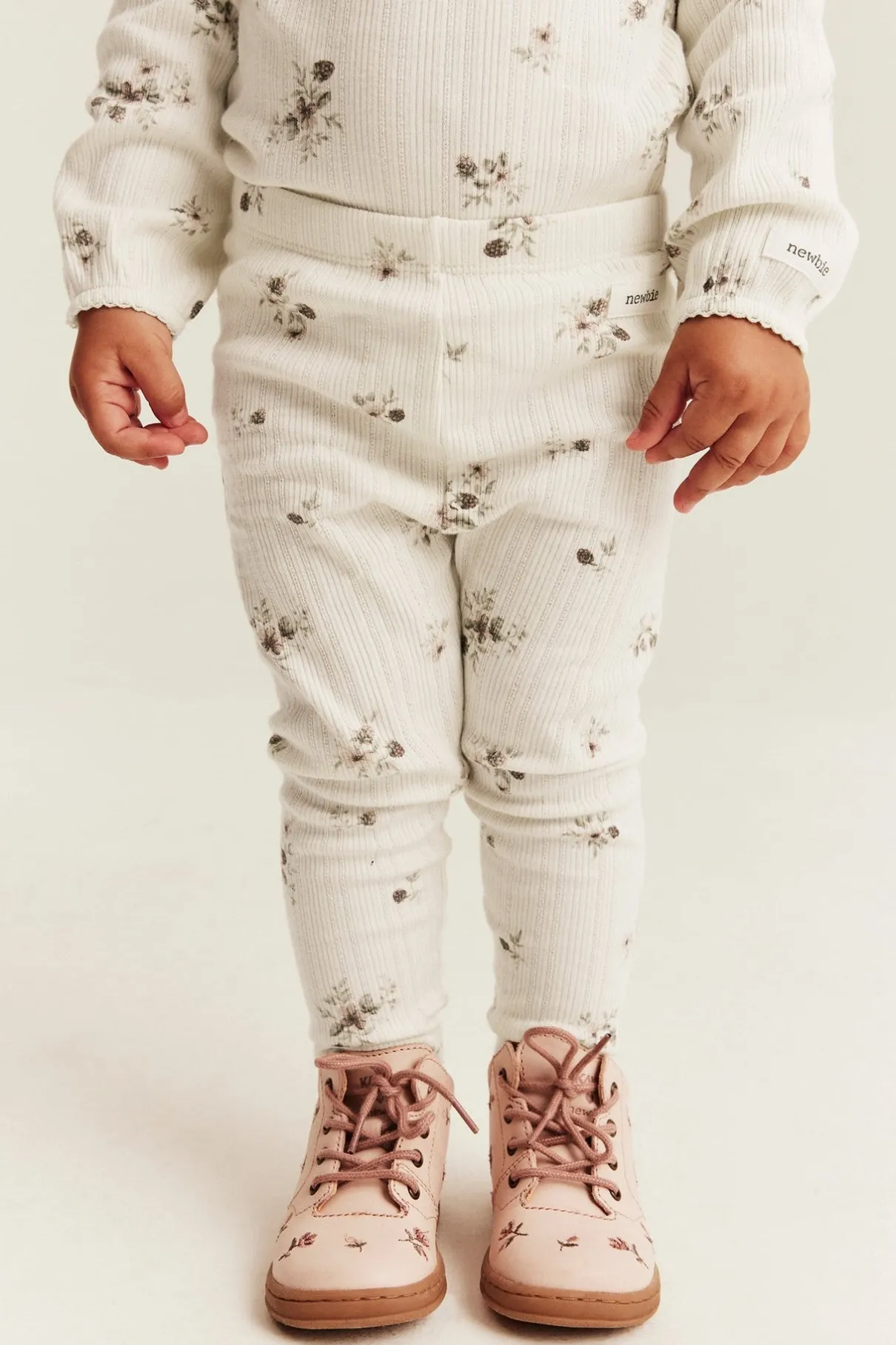 Baby Leggings with floral berries