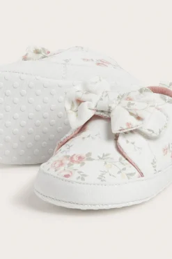 Baby white floral shoes with bow