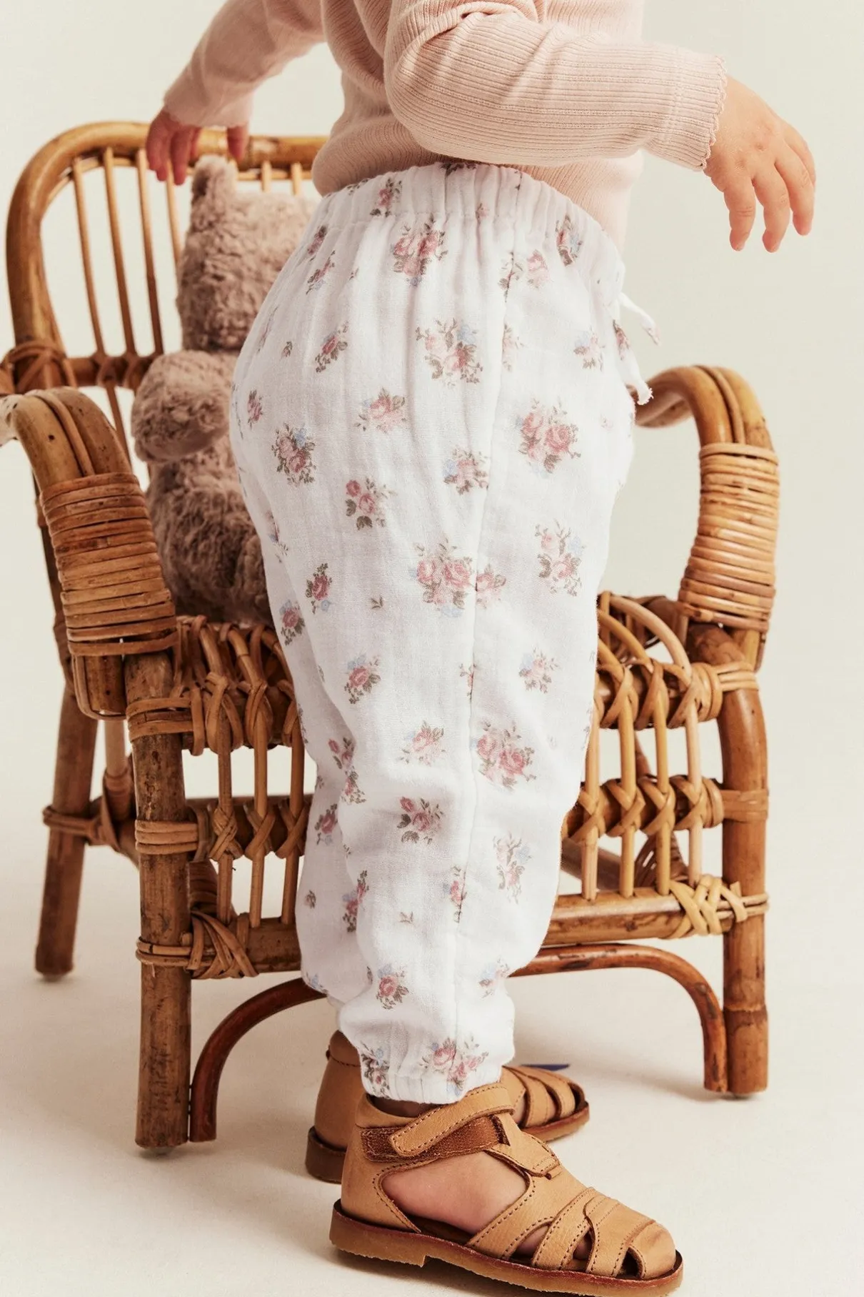 Baby white floral woven trousers