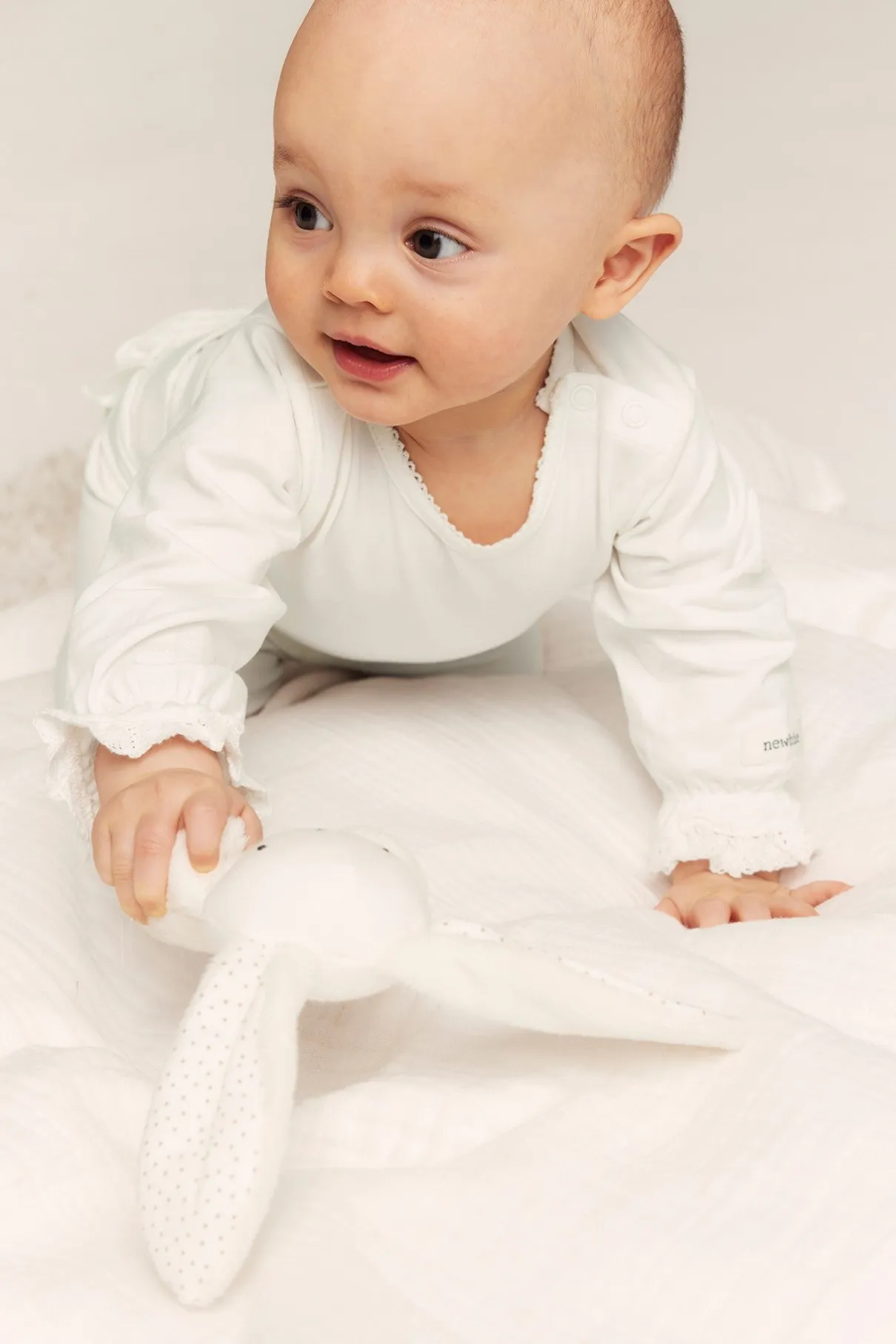Baby white lace-cuff bodysuit