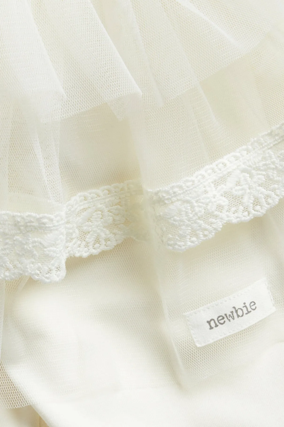 Baby white leggings with tulle skirt
