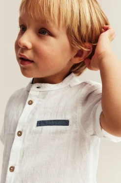 Kids white short-sleeved shirt