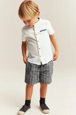 Kids white short-sleeved shirt