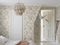 Lily swan beige wallpaper