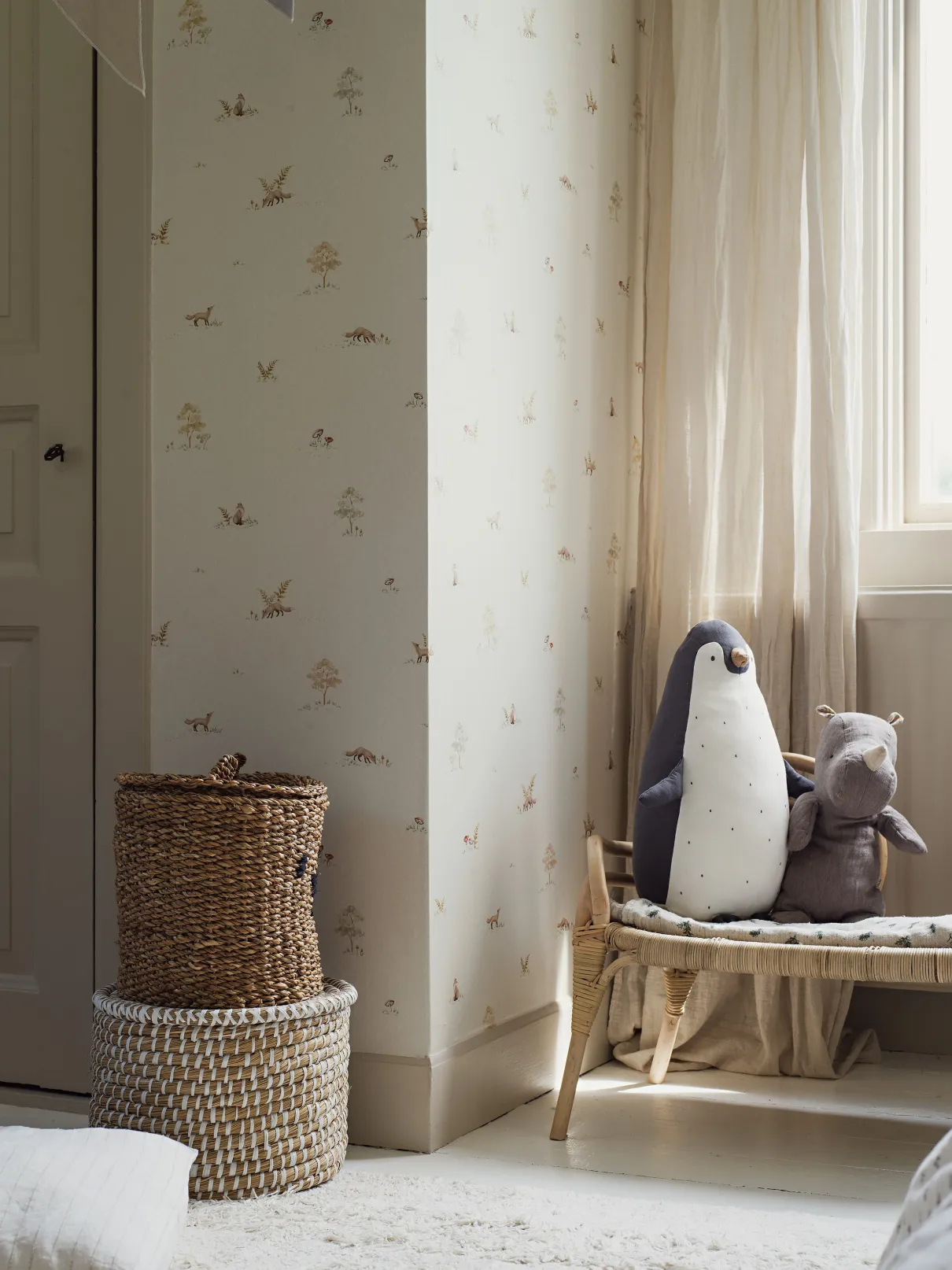 Little Fox beige wallpaper