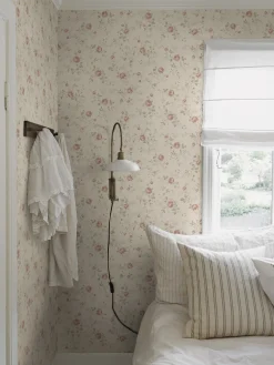 Rose Garden beige wallpaper