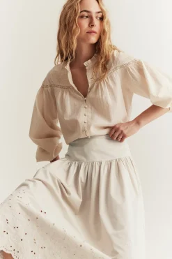 Women's beige embroidery skirt