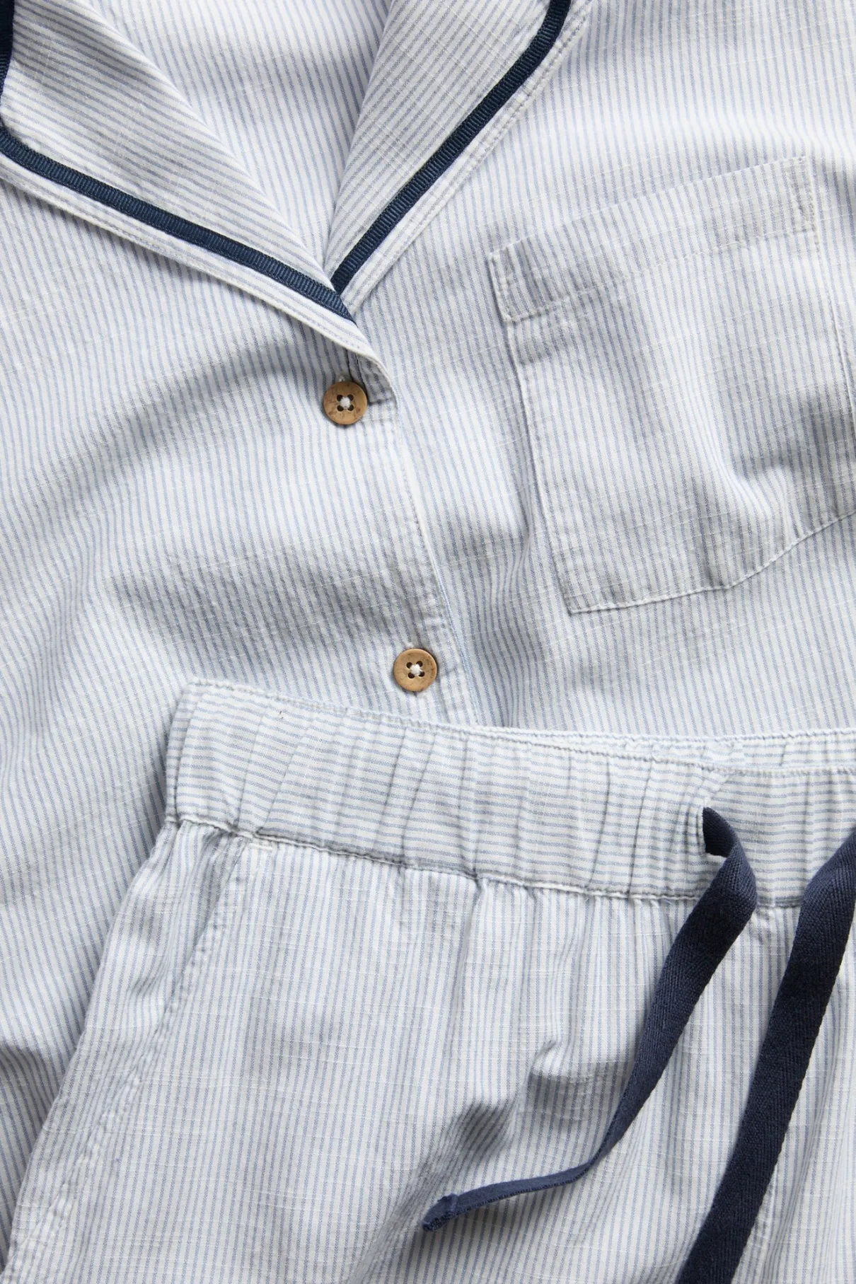 Women's blue striped pyjamas set