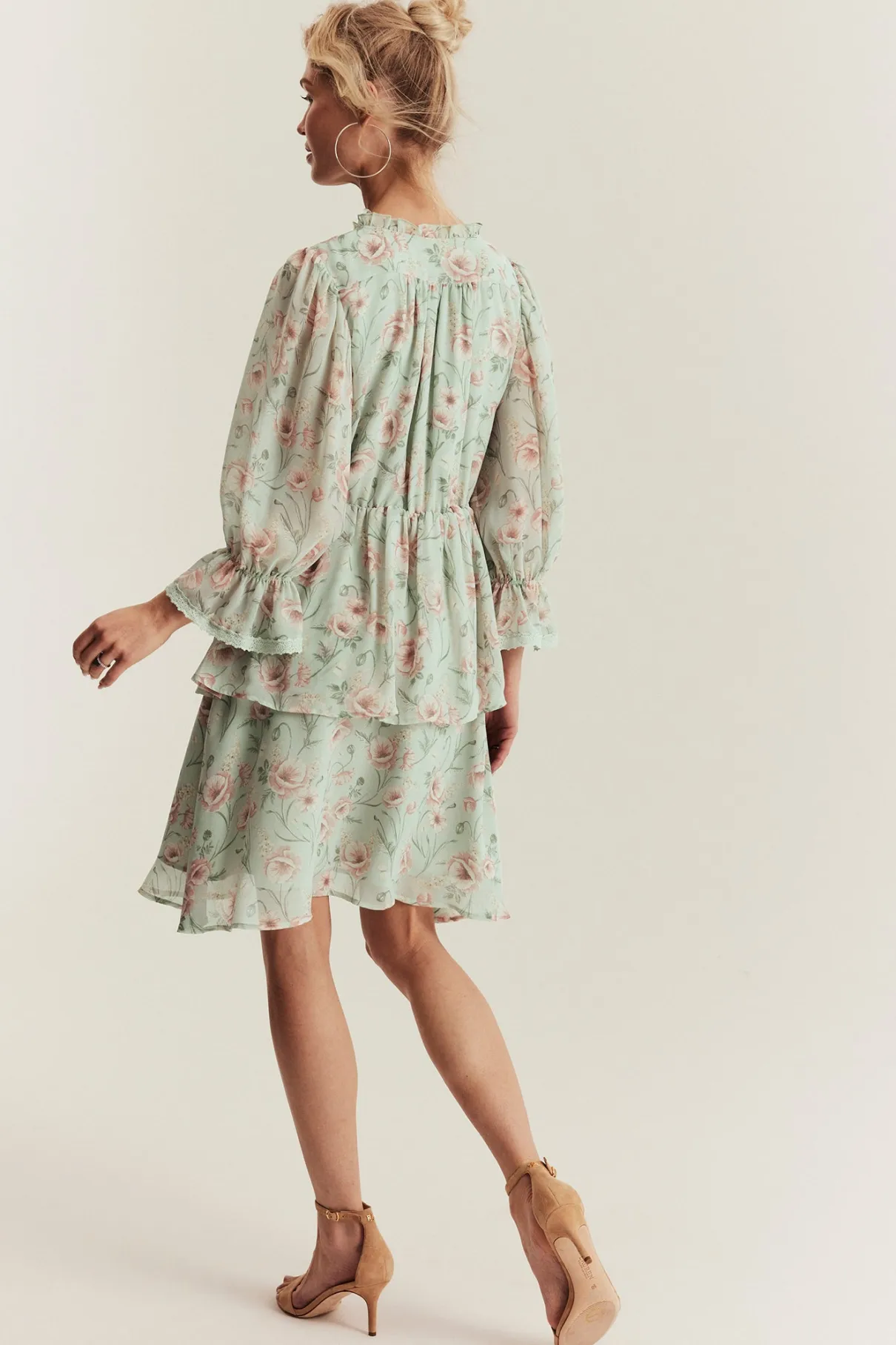 Women's green floral short chiffon dress