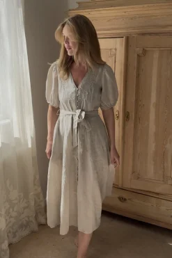 Women’s linen dress
