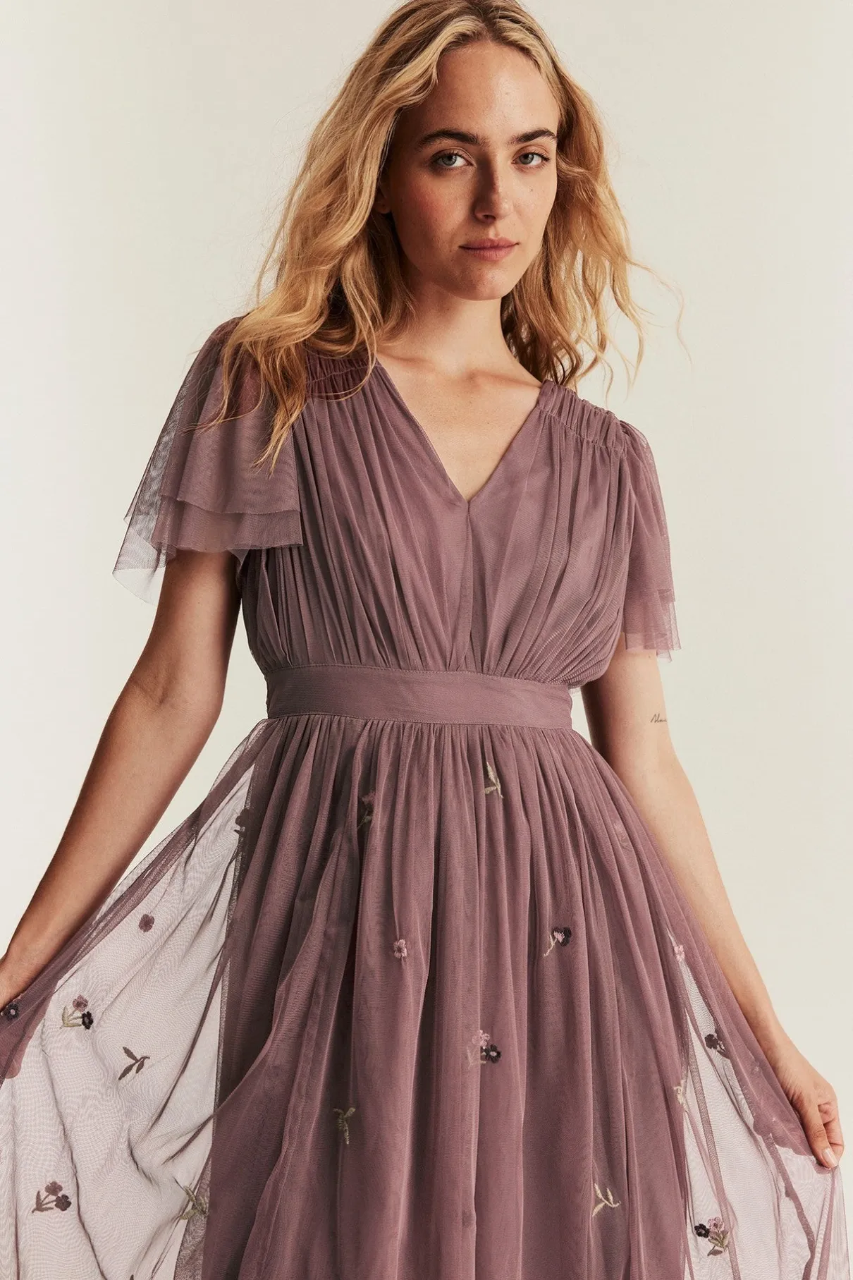 Women's pink floral mesh dress with embroidery
