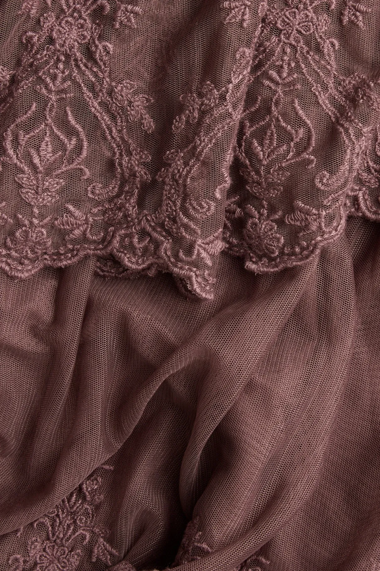 Women's pink mesh skirt with embroidery