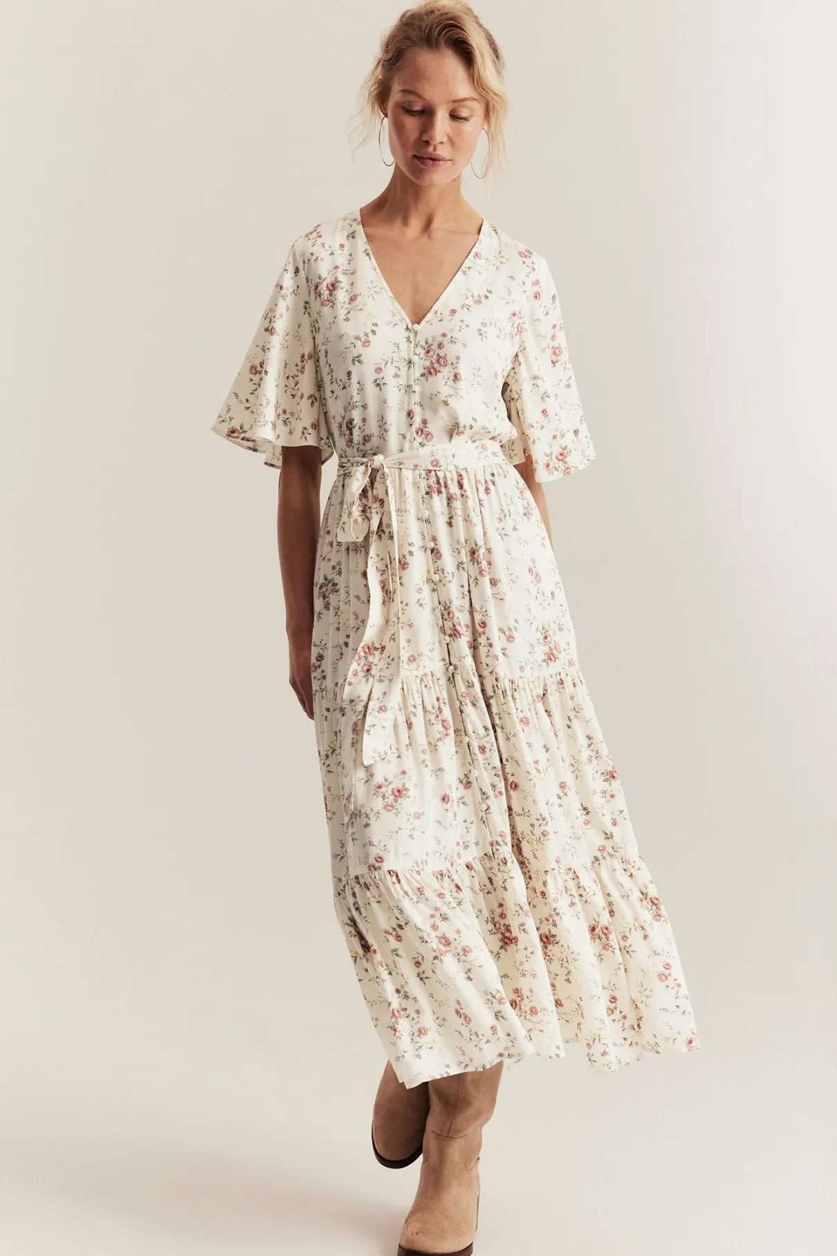 Women's white floral short‑sleeved dress